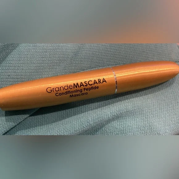 Grande Cosmetics Mascara - Picture 2 of 5